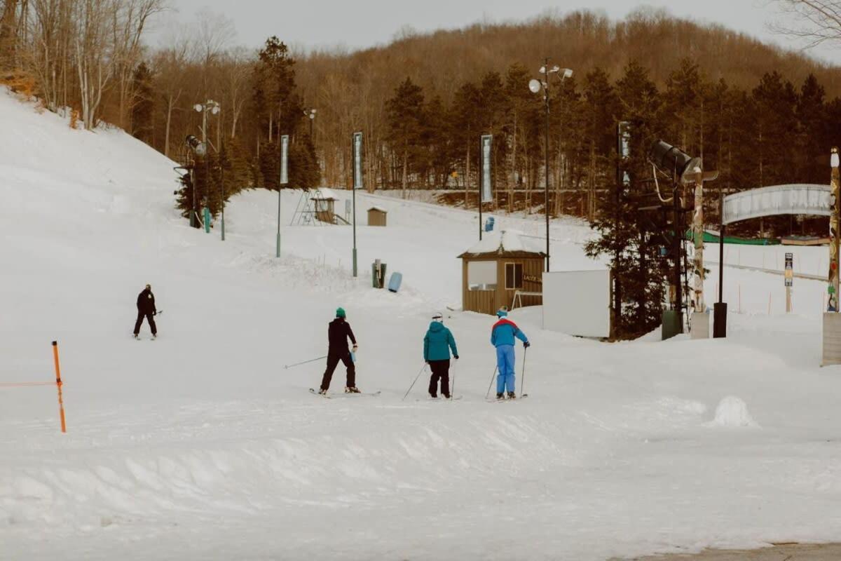Crystal Mountain Cabin-Shuttle Pass Included! Thompsonville Екстер'єр фото